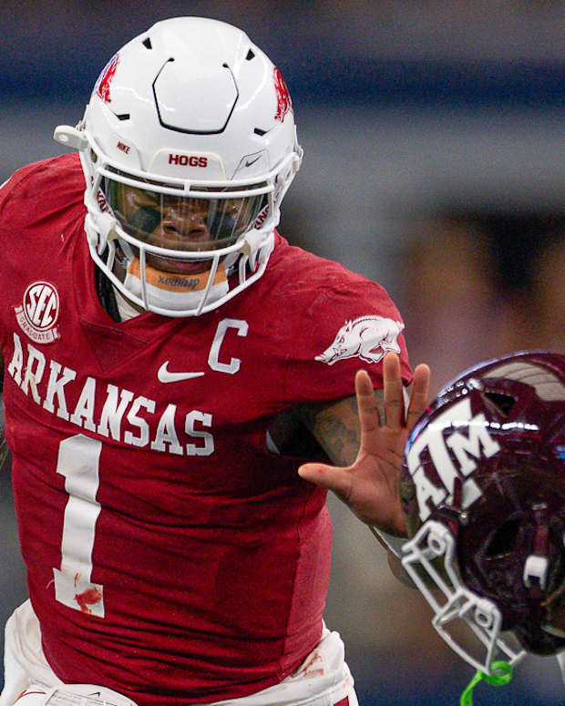 Razorbacks KJ Jefferson against Texas A&M in Arlington on Saturday